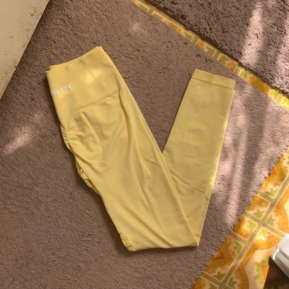 Alphalete ‘Amplify’ Seamless Legging (S) - lemonade - Picture 1 of 5